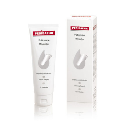 CREMA CON MICROARGENTATO PER PELLI SECCHE E SENSIBILI AI FUNGHIIl principio attivo Micro Silver BG si prende cura delicatamente della pelle sensibile e la protegge dall&rsquo;attacco di germi nocivi e dalle infezioni fungine. La combinazione di ingredienti eccellenti come Micro Silver BG TM