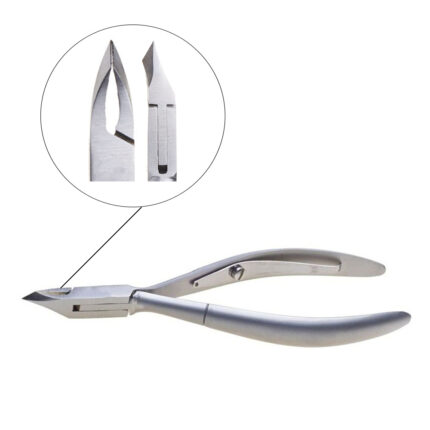 Tronchese in acciaio inox autoclavabile.Dotato di molla singola.Pulizia e Sterilizzazione:Pulire accuratamente le tronchesi.Se si utilizzano detergenti specifici