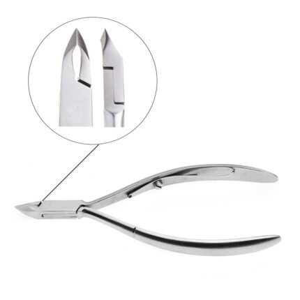 Tronchese cuticole - Lunghezza 12 cm Tronchese in acciaio inox autoclavabile.Dotato di molla singola.Disponibile in 3 misure: 	taglio 4 mm: cod. 150017; 	taglio 5 mm: cod. 150018; 	taglio 6 mm: cod. 150019.Pulizia e Sterilizzazione: 	Pulire accuratamente le tronchesi.Se si utilizzano detergenti specifici