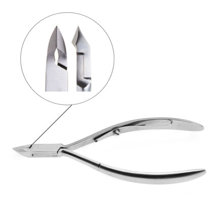 Tronchese in acciaio inox autoclavabile.Dotato di molla singola.Pulizia e Sterilizzazione:Pulire accuratamente le tronchesi.Se si utilizzano detergenti specifici