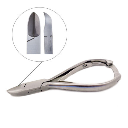 Taglio concavo 18 mmTronchese in acciaio inox autoclavabile.Dotato di molla doppia.Pulizia e Sterilizzazione: 	Pulire accuratamente le tronchesi.Se si utilizzano detergenti specifici