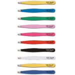 <strong>Pinzette Soft Touch<br /></strong><i>Lunghezza 9 cm<br /><br /></i>Pinzetta c<span data-mce-fragment="1">aratterizzata da un'innovativa colorazione Soft Touch che rende l'impugnatura soffice e morbida al tatto.</span><br />Dotata di:<br /><ul> 	<li>lunghezza 9 cm;</li> 	<li>punta obliqua.</li></ul>Disponibile in 10 colorazioni:<strong><br /></strong><br /><ul> 	<li>rosa;</li> 	<li>rosso;</li> 	<li>nero;</li> 	<li>fucsia;</li> 	<li>giallo;</li> 	<li>giallo chiaro;</li> 	<li>bianco;</li> 	<li>verde;</li> 	<li>blu;</li> 	<li>blu scuro.</li></ul><strong><br />Specifiche tecniche</strong><br /><strong>Lunghezza</strong>: 9 cm<strong><br /><br /></strong><strong>Contenuto<br /></strong>152062 (Pinzetta)