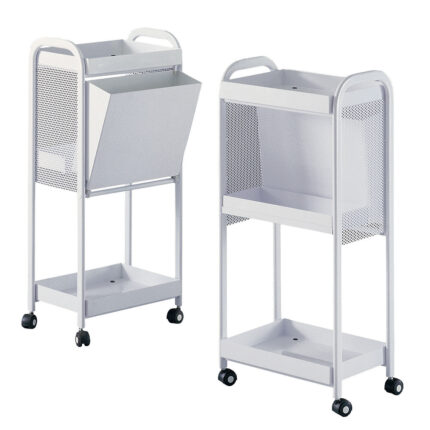 Carrello cera tre ripianiPratico carrello in metallo girevole su ruote