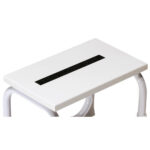  Strisce antiscivoloScaletta per facilitare la salita sul lettino.Struttura realizzata in acciaio verniciato a polvere epossidica bianca.Ripiano realizzato in legno lavabile antigraffio-antiscivolo e antiribaltamento.Dotata di un gradino.Specifiche tecnicheDimensioni: 330 x 240 x 270 (h) mmPeso: 2