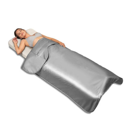 ElettrocopertaComando 6 temperatureCoperta elettrica ideale durante i vari trattamenti estetici. Dotata di: 	profilo ergonomico nella zona cervicale; 	comando a 6 temperature; 	timer di autospegnimento programmabile; 	dispositivo di sicurezza totale Electro Block®; 	riscaldamento rapido; 	pannello riscaldante sostituibile; 	fodera atossica ad alta densità morbida e lavabile.Specifiche tecnichePotenza: 150 WattDimensioni: 1200 x 1900 mmTensione di alimentazione: 220-240VTimer off dopo: 30 minuti