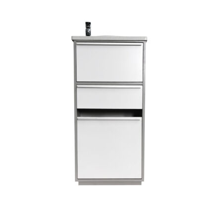 attrezzatura e altri oggetti. Include un alloggiamento specifico per il cestino. Necessita di allacciamento alla rete idrica.Specifiche tecnicheDimensioni: 470 x 470 x 935 (h) mmPeso: 43 kgDimensioni packaging: 52