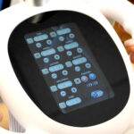 50 HzProtezione con interruttore magnetotermicoPotenza max assorbita: 400WDimensioni: 750 x 650 x 500 (h) mm (assemblato con manipoli)Peso: 29 kgContenuto: 1 x 252074 (Slim Roll Evo)&nbsp; DISPONIBILE CON FORME DI NOLEGGIO A RISCATTO PER INFO CONTATTARE IL NOSTRO INCARICATO DI ZONA