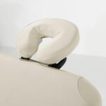 cuscino con foro facciale e poggiabraccia removibili. Due motori regolano l'altezza del lettino e l'inclinazione dello schienale.Specifiche tecnicheDimensioni: Lung. 2160 x Larg. 920 x H. 456/812 mmPeso: 84