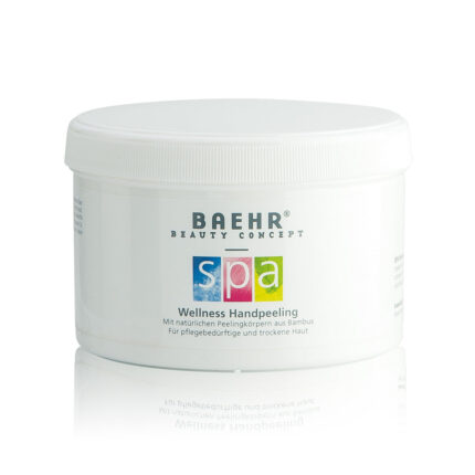 Spa wellness hand peeling450 mlPeeling con olio di avocado spremuto a freddo e vitamina E.Principi attivi: 	bambù - rimuove delicatamente le cellule morte e lascia la pelle liscia e notevolmente più morbida; 	estratti vegetali di loto e ibisco - mantengono l'umidità della pelle e hanno un effetto vitalizzante e rinfrescante.Modo d'uso:Massaggiare sulle mani con movimenti circolari ed esfoliare accuratamente.Sciacquare ogni residuo con acqua tiepida.Specifiche tecnicheFormato: 500 mlIngredienti: Aqua (acqua)