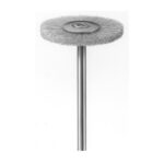 <p><strong>Fresa a spazzola 2.2 cm - pulizia unghie<br></strong><em>rimuove le particelle di polvere.<br><br></em>Fresa a spazzola.<br>Adatta a rimuovere le particelle di polvere presenti sulle unghie.<br>Diametro di 2.2 cm.<br><br><strong>Specifiche tecniche<br>Diametro:</strong> 2.2 cm<br><strong>Forma della fresa:</strong> a spazzola<br><strong>Forma N.:</strong> 9738<br><br><strong>contenuto<br></strong>2 x 34812 (fresa a spazzola)</p>