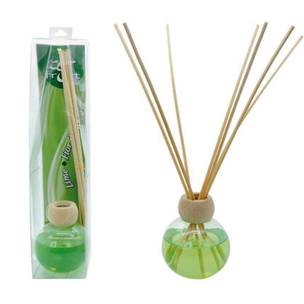 Diffusore di essenze naturali - Lime e Fior di Menta100 mlFragranza frizzante al lime e fior di menta per profumare l'ambiente e per dare una giusta dose di energia e freschezza.Certificato Eco Bio Cosmesi.Dotato di: 	boccetta realizzata con materiale antiurto; 	durata profumazione fino a 90 giorni.Consiglio d'uso:1. svitare e togliere la capsula2. infilare al collo del flacone l'anello in legno3. posizionare tutti i bastoncini all'interno del flacone (per ridurre l'intensità del profumo togliere alcuni bastoncini)4. quando il profumo è esaurito i bastoncini si possono utilizzare per profumare armadi