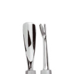 5 cmSpingipelle in acciaio inox autoclavabile.Dotato di: 	punta levacuticole; 	punta concava.Pulizia e Sterilizzazione: 	Pulire accuratamente lo strumento.Se si utilizzano detergenti specifici