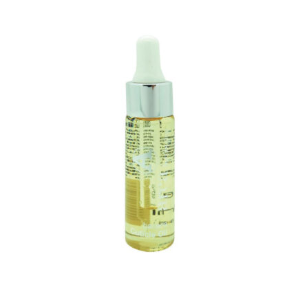 Cuticle Oil Banana15 mlOlio elasticizzante cuticole.Fragranza banana.Modo d'uso:Mettere una goccia sulla cuticola e massaggiare.Specifiche tecnicheFormato: 15mlIngredienti: Paraffinum Liquidum