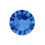 <strong>Swarovski - Sapphire<br /></strong><em>100 pezzi </em><strong><br /><br /></strong>Swarovski per Nail art.<br />Ideale per donare alle unghie un'esclusiva lucentezza ed un tocco di originalità.<br />Dotato di taglio a fondo piatto per un’applicazione perfetta sia su unghie naturali che ricostruite.<br /><br /><strong>Metodo di applicazione</strong>:<br />Applicare i cristalli su un top coat senza dispersione o gel colla