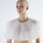 <p><strong>Bavette<br></strong><i>in TNT</i><br><br>Bavette in TNT (tessuto non tessuto).<br>Bavette con lacci:</p>