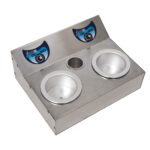 <strong>Scaldacera a doppia tazza<br /></strong><em>Due termostati</em><br /><br />Fornello scaldacera professionale :<br /><ul> 	<li>per il riscaldamento di cere depilatorie contenute in barattoli da 400 ml;</li> 	<li>struttura in metallo;</li> 	<li>due termostati che permettono di regolare individualmente la temperatura delle due tazze;</li> 	<li><span data-mce-fragment="1">cavo di alimentazione incluso.</span></li></ul><strong>Specifiche tecniche</strong><strong><br />Tensione di alimentazione</strong>: 230 V 50 Hz<br /><strong>Potenza elettrica</strong>: 500 W<br /><strong>Dimensioni</strong>: 380 x 290 x H. 90 mm<br /><strong>Formato barattoli cera</strong>: 400 ml<br /><strong>Materiale</strong>: metallo<br /><br /><strong>Contenuto</strong><br />1 x 651122 (scaldacera)