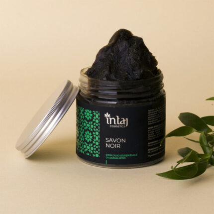 rappresenta la cura e la passione marocchina per la bellezza estetica.Sapone nero esfoliante adatto all'uso quotidiano